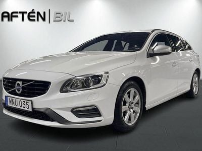 Vit Begagnad 2015 Volvo V60 R-Design Kombi | 149 800 kr (Marknadspris)