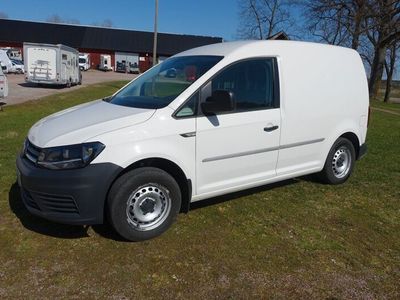 begagnad VW Caddy Bluemotion 2.0 TDI Värmare Inred skåp Drag 2019, Transportbil