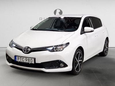 Vit Begagnad 2017 Toyota Auris Comfort Halvkombi | 119 900 kr (Bra pris)