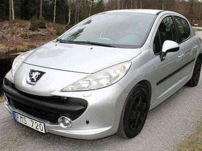Ljusgrå Begagnad 2007 Peugeot 207 Sport Halvkombi | 29 000 kr (Marknadspris)