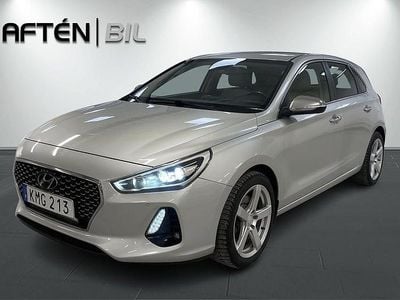 Begagnad Hyundai i30 Comfort 140 HK (102 kW) 2017 Silver Halvkombi