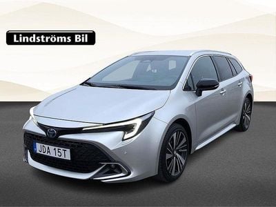 Silver Begagnad 2025 Toyota Corolla Style Kombi | 339 000 kr (Marknadspris)