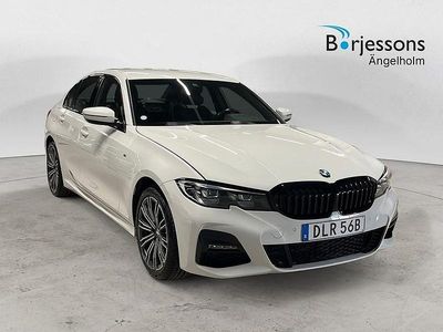 Vit Begagnad 2020 BMW 330e M Sport Sedan | 319 000 kr (Lite dyr)