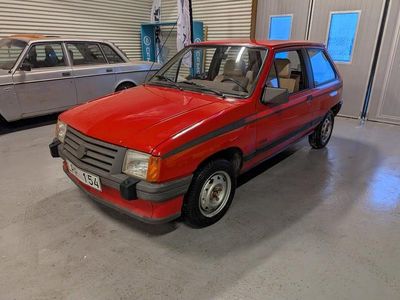 Ljusröd Begagnad 1983 Opel Corsa Halvkombi | 79 900 kr