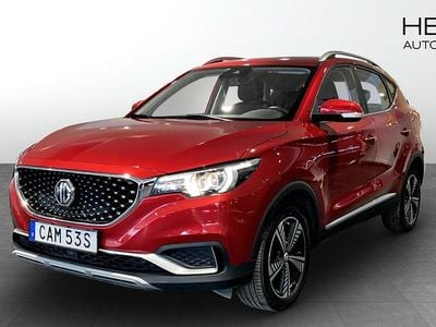 Begagnad MG ZS Luxury 105 kW (143 HK) 2020 Röd Halvkombi