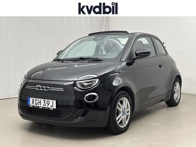 Svart Begagnad 2022 Fiat 500e | 199 000 kr