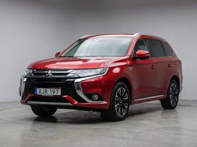 Begagnad Mitsubishi Outlander P-HEV 121 HK (88 kW) 2018 Röd SUV