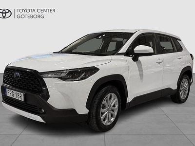 Vit Begagnad 2022 Toyota Corolla Cross Active SUV | 349 900 kr (Marknadspris)