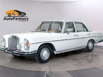 Begagnad Mercedes S250 131 HK (96 kW) 1966 Vit Sedan