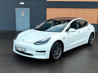 Begagnad 2020 Tesla Model 3 Standard Range Plus Sedan | 199 500 kr (Marknadspris)