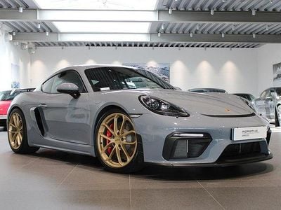Porsche 718 Cayman GT4