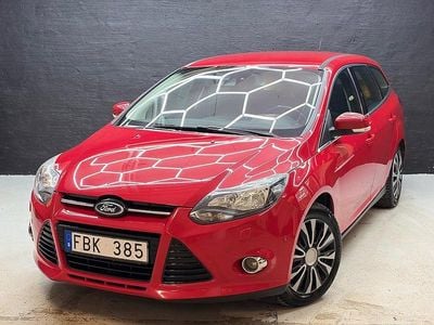 Begagnad Ford Focus Titanium 101 HK (74 kW) 2012 Röd Kombi