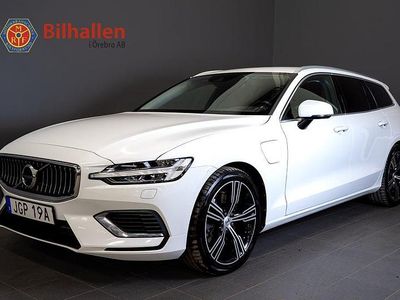 Vit Begagnad 2021 Volvo V60 Inscription Kombi | 294 900 kr (Marknadspris)