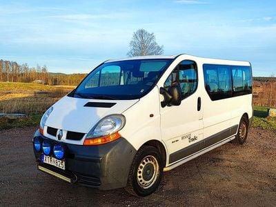 Begagnad 2006 Renault Trafic Minibuss | 72 000 kr