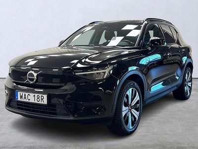Svart Begagnad 2022 Volvo XC40 Core SUV | 324 900 kr