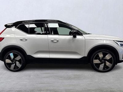 Vit Begagnad 2022 Volvo XC40 Ultimate SUV | 369 900 kr