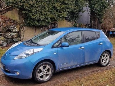 Begagnad Nissan Leaf 80 kW (109 HK) 2012 Halvkombi