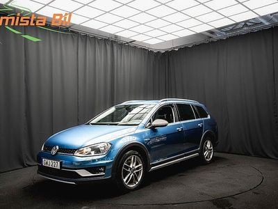 Begagnad VW Golf Alltrack 184 HK (135 kW) 2015 Blå Kombi