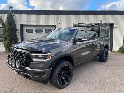 Begagnad Dodge Ram 2023 Grå Pickup