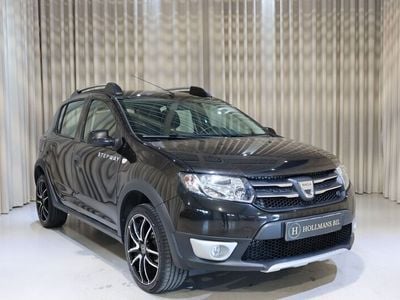 Begagnad Dacia Sandero Stepway 90 HK (66 kW) 2015 Svart Halvkombi