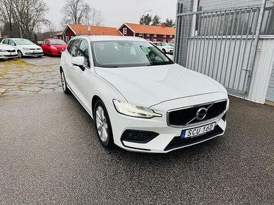 Vit Begagnad 2020 Volvo V60 Kombi | 269 900 kr (Marknadspris)