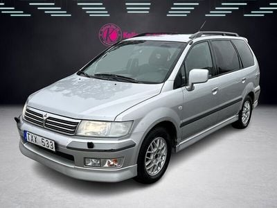 Grå Begagnad 2002 Mitsubishi Space Wagon Minibuss | 16 900 kr
