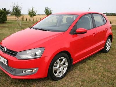 Begagnad VW Polo 86 HK (63 kW) 2010 Röd Halvkombi
