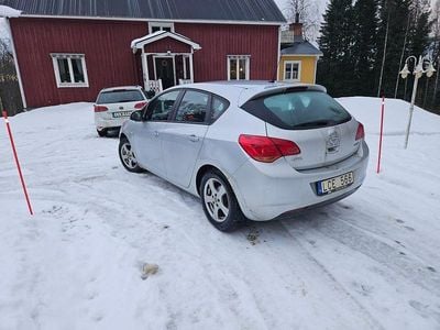 Begagnad Opel Astra 95 HK (69 kW) 2010