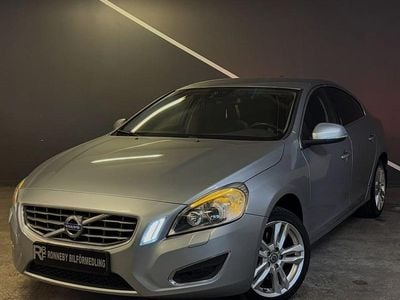 Begagnad Volvo S60 Momentum 215 HK (158 kW) 2011 Silver Sedan