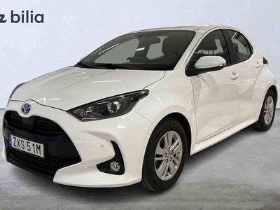 Begagnad Toyota Yaris Hybrid Active 116 HK (85 kW) 2022 Vit Halvkombi
