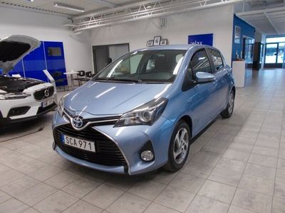 begagnad Toyota Yaris Hybrid e-CVT 101hk Automat/Sommar&V-Hjul