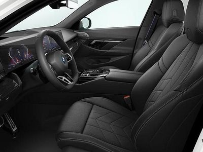 Vit Ny 2026 BMW i5 Comfort Edition Kombi | 899 000 kr (Dyr)