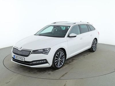 Vit Begagnad 2020 Skoda Superb LAURIN & KLEMENT Kombi | 274 000 kr (Marknadspris)