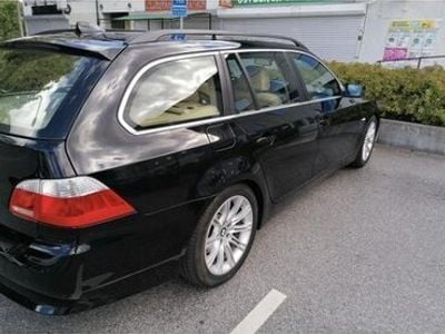 BMW 523
