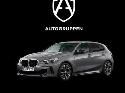 Grå Begagnad 2024 BMW 120 M Sport Halvkombi | 379 900 kr