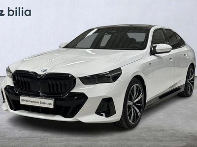 Alpinvit Begagnad 2025 BMW 530 M Sport Sedan | 739 900 kr