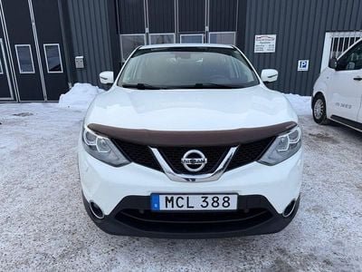 Vit Begagnad 2015 Nissan Qashqai SUV | 99 900 kr (Marknadspris)