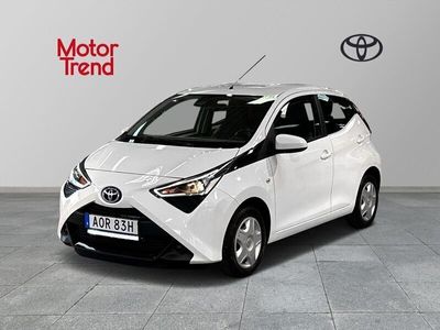 begagnad Toyota Aygo 1.0 5-D 72hk X-Play|Apple Carplay|Led-ramp