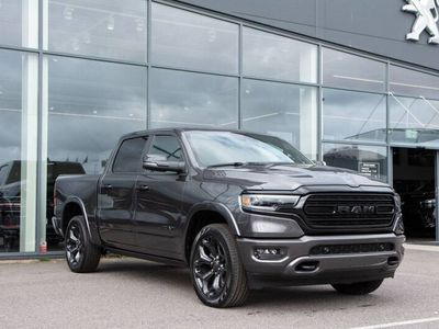 begagnad RAM 1500 limited night edition 2023 modell snabb lev