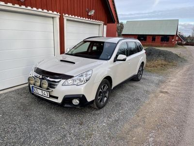 begagnad Subaru Outback 2.0 4WD Lineartronic