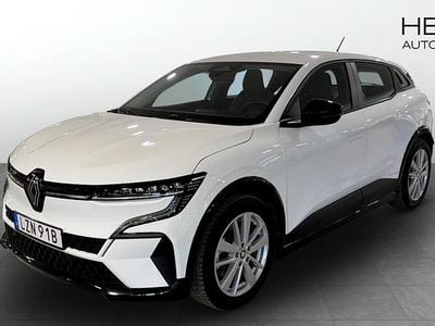 Begagnad Renault Megane E-Tech Equilibre 95 kW (130 HK) 2022 Glaciär vit Halvkombi
