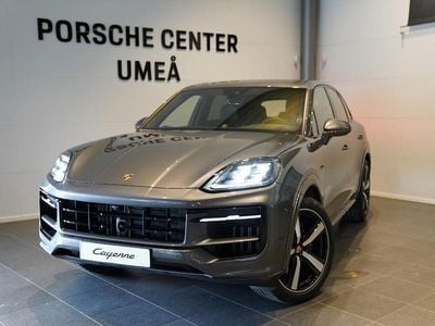 Grå Ny 2025 Porsche Cayenne SUV | 1 707 900 kr