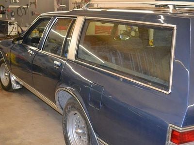 Begagnad Chevrolet Caprice 250 HK (183 kW) 1988 Sedan