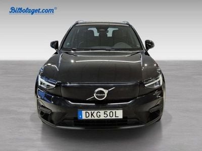 Svart Begagnad 2023 Volvo XC40 Core SUV | 339 500 kr (Marknadspris)