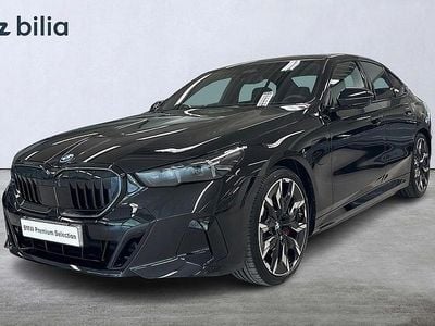 Svart Begagnad 2026 BMW 550e Comfort Edition Sedan | 899 900 kr