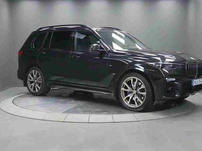 Svart Begagnad 2022 BMW X7 SUV | 869 000 kr