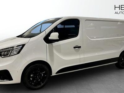 Vit Begagnad 2024 Renault Trafic Minibuss | 370 000 kr