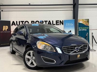 Begagnad Volvo V60 Momentum 205 HK (150 kW) 2010 Blå Kombi