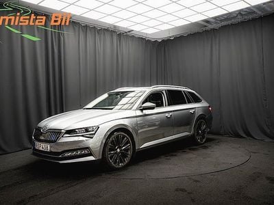 Grå Begagnad 2020 Skoda Superb Style Kombi | 219 700 kr (Marknadspris)