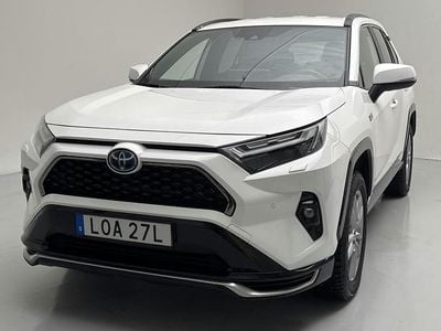 Vit Begagnad 2023 Toyota RAV4 Edition | 400 000 kr (Bra pris)